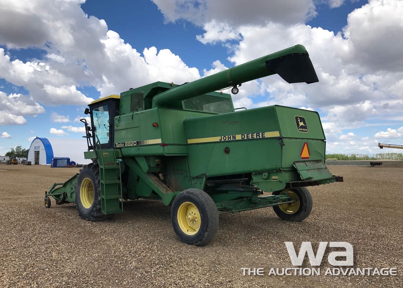 8820 1982 JOHN DEERE 8820 TURBO COMBINE