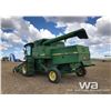Image 4 : 1982 JOHN DEERE 8820 TURBO COMBINE