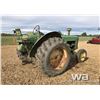 Image 3 : JOHN DEERE 820 TRACTOR