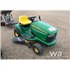 Image 2 : JD LT133 RIDING LAWN MOWER