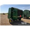 Image 4 : 1990 JOHN DEERE 535 ROUND BALER