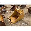 Image 1 : JOHN DEERE BACKHOE BUCKET