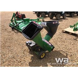 JOHN DEERE CS8 WOOD CHIPPER