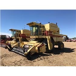 NEW HOLLAND TR95 COMBINE
