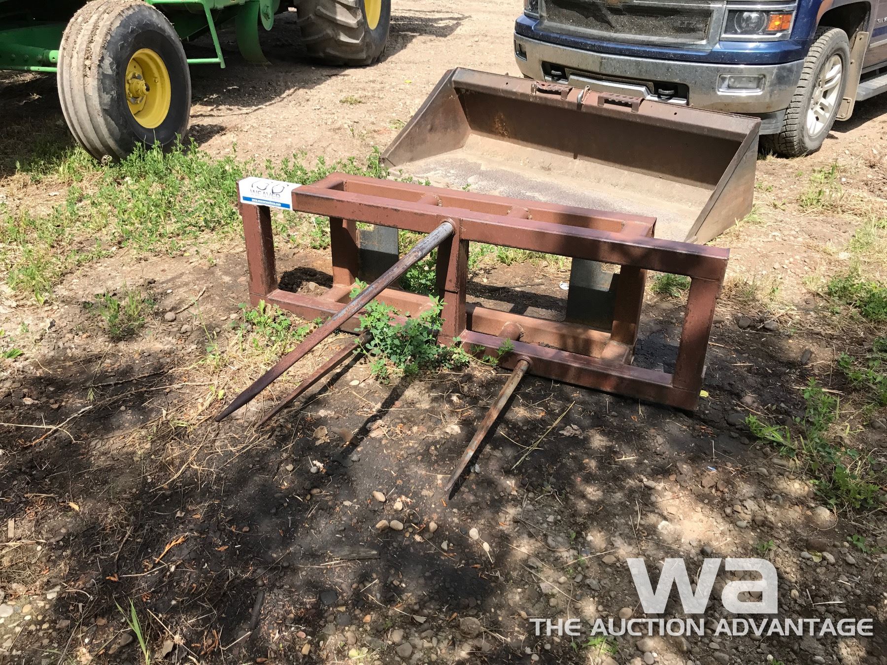 SKID STEER BALE SPEAR