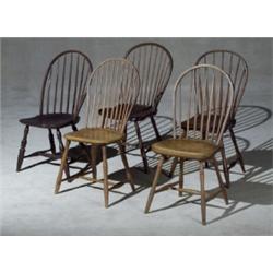 Assembled Set of Five Windsor Turned Maple, Hickory and Pine Bow-Back, Side Chairs, 19th Cent...