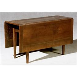 Federal Walnut Drop-Leaf Table, Mid-Atlantic States, Probably Southern, 1790-1800, The top an...