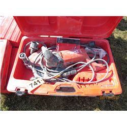 HILTI DCH300 DIAMOND CUTTER