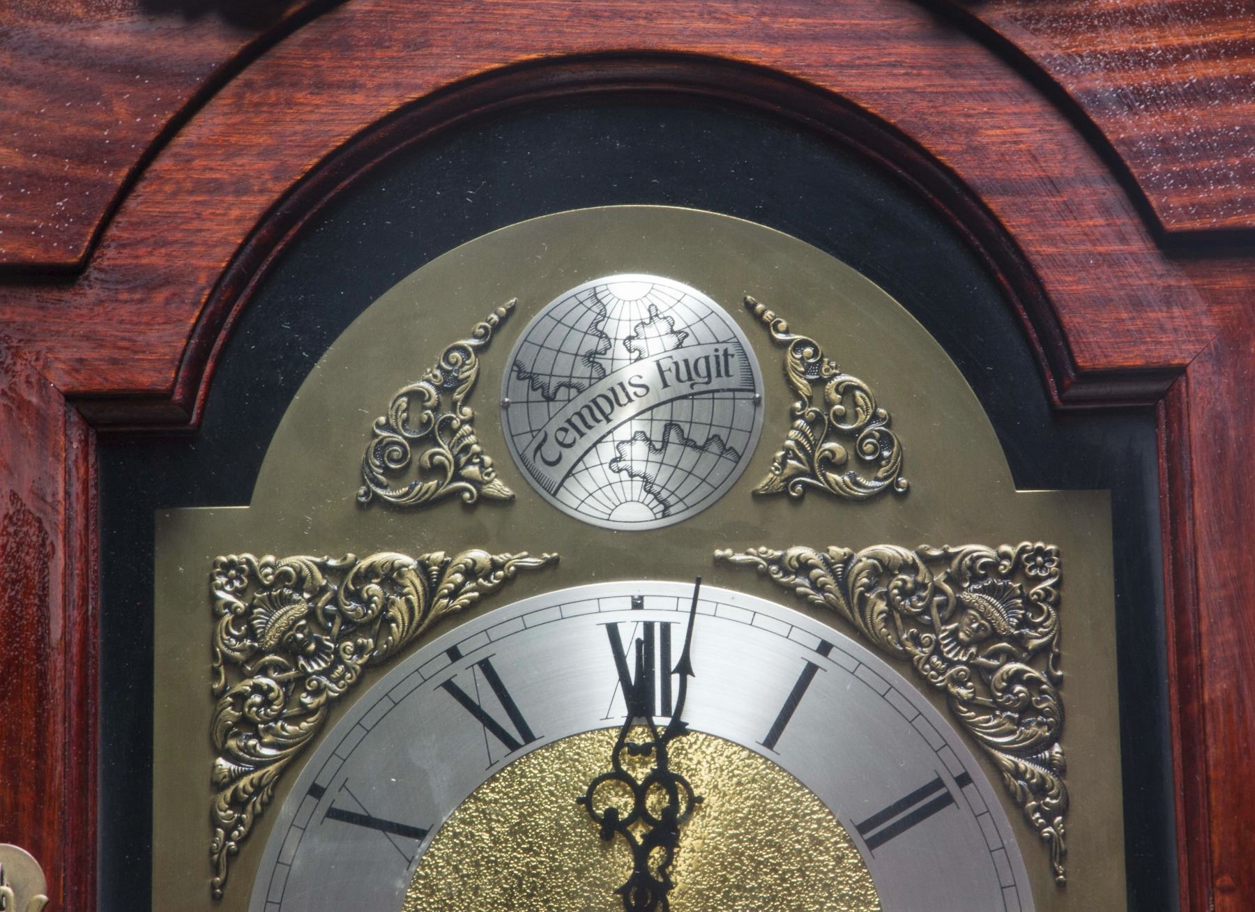 Setting Up A Tempus Fugit Grandfather Clock at Chad Garcia blog