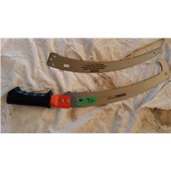 DuraMax Pro Pruning Saw With Extra Blade
