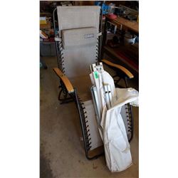 Folding Lawn Chairs (2)