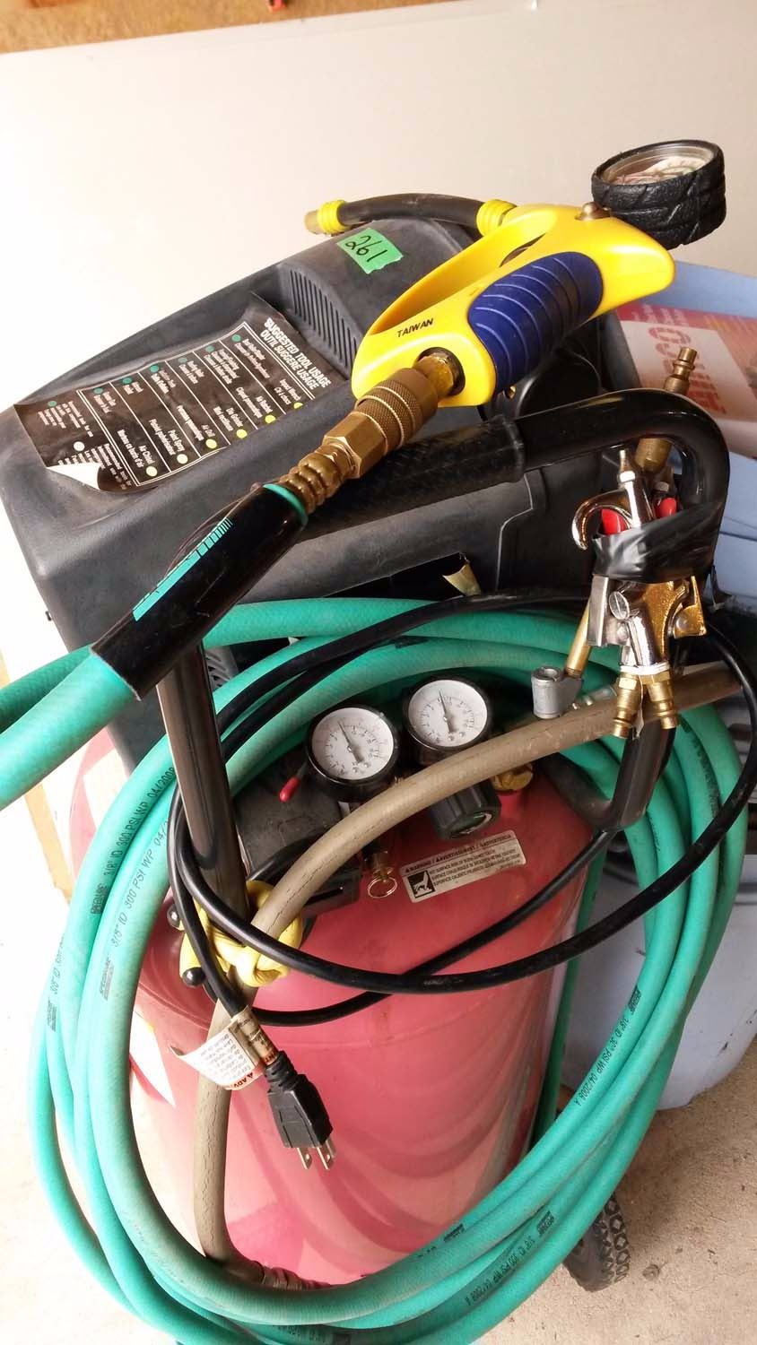 Husky 26 Gal. Air Compressor (Working)