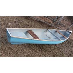 Frontiersman Fiberglass Canoe (16Ft) (Repaired)