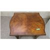 Image 2 : Small Table (26” Wide x 24” High)
