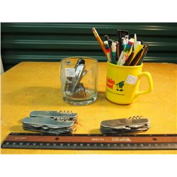 Lot Of Robin Hood Related Merchandise (Patches Pens, Folding Knives, Cups)