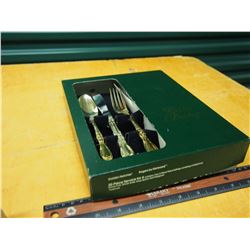 Golden Natchez Rogers By Kenwood 20 Piece Service For 4