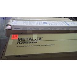 Pallet of fluorescent 4' lighting