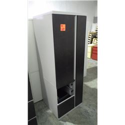 Metal locker cabinet