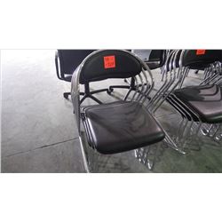 Set of 4 stacking chairs