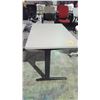 Image 1 : HD work desk