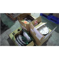 Pallet of 3 boxes of wall clocks