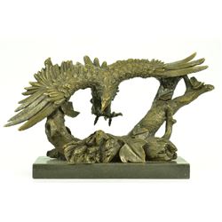 Animal edition Bronze Sculpture Austere American Eagle on Marble Base