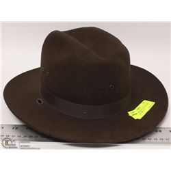 BROWN STRATTON SELF FORMING RCMP HAT SIZE 7-1/2