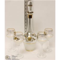 SILVER AND GOLD TONE DECANTER SET INCLUDES