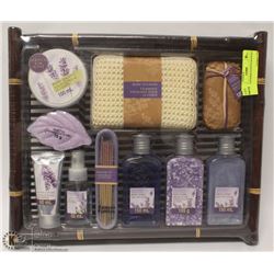 NEW LAVENDER SCENTED BATH SET