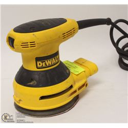 DEWALT D26451 RANDOM ORBIT PALM SANDER