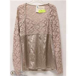 NEW ARIANNE LACE AND SATIN FINISH TOP SIZE SMALL