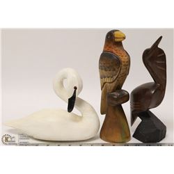 FLAT OF 3 VARIOUS SIZE CARVED BIRDS