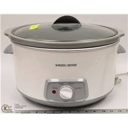 LARGE BLACK AND DECKER CROCKPOT/SLOW COOKER