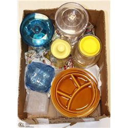 BOX OF DECORATIVE CUPS, PITCHERS AND PLATES