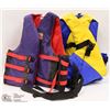 Image 1 : A PAIR OF LIFEJACKETS – LARGE AND XL