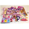 Image 1 : BOX WITH MY LITTLE PONY PLAYSET CASTLES  AND MORE