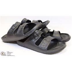 FLAT OF 2 PAIRS MENDS SANDALS SIZE 12