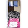 Image 1 : FLAT OF 5 PAIRS OF ASSORTED PILLOW CASES
