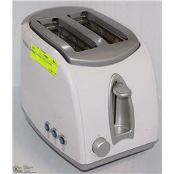 BLACK AND DECKER TOASTER