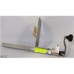 COMMERICAL ADJUSTABLE CAN OPENER