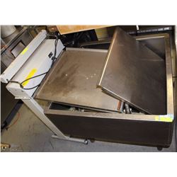 SS MEAT DRAINING SINK WITH SS INSERTS