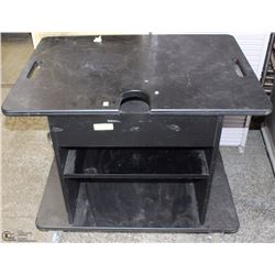 15) BLACK STAND ON WHEELS