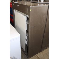 LOCKABLE CIGARETTE CABINET