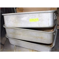 3 ASSORTED ROASTING PANS
