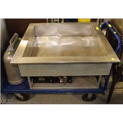 BLUE 4 WHEELED CART 4'X2'