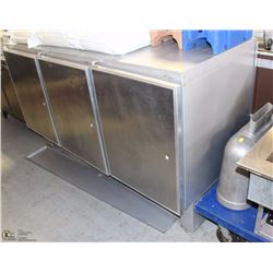 3 DOOR BAR COOLER, OPENS FROM BOTH SIDES