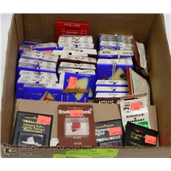 LARGE BOX OF VARIOUS PHONOGRAPH NEEDLES