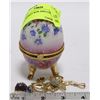 Image 1 : EGG TRINKET BOX AND CONTENTS
