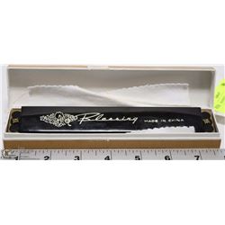 VINTAGE 'BLESSINGS' HARMONICA IN ITS ORIGINAL BOX