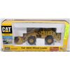 Image 1 : 1:50 DIE CAST CAT 992G WHEEL LOADER